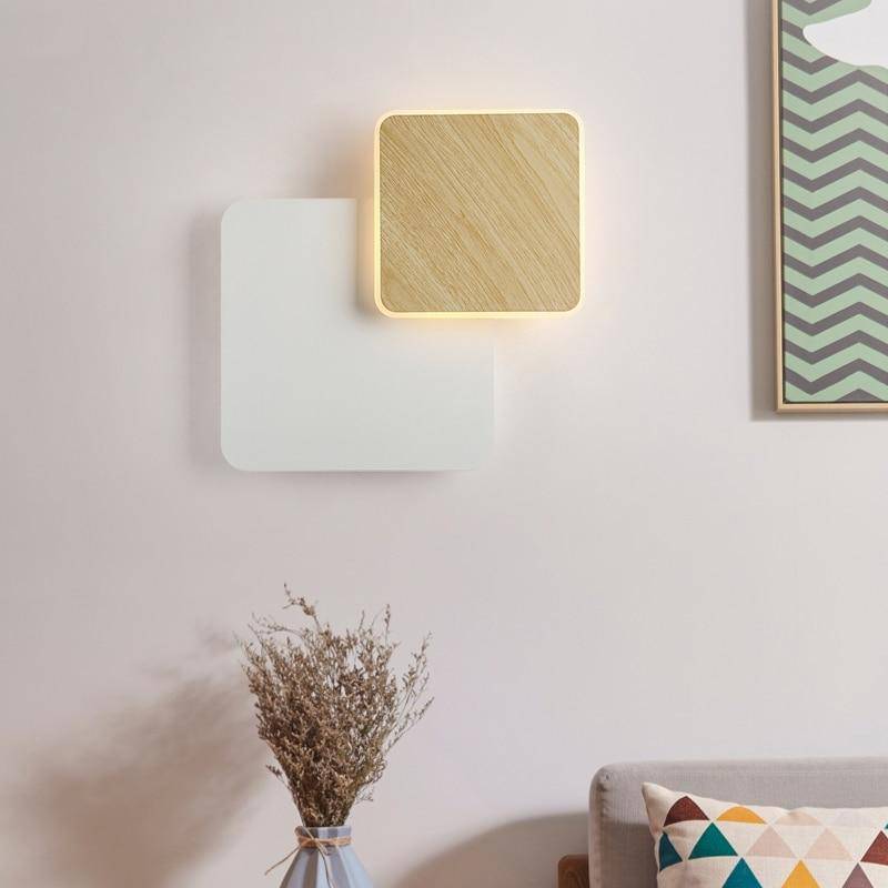 Applique murale moderne LED avec deux socles géométriques bois et métal