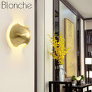 Design-Wandleuchte LED abgerundet Metall gold Art