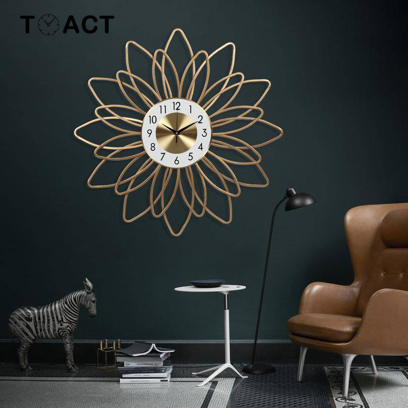 Horloge murale en forme de fleur en métal doré 54cm Extra - vue 5 sur 5