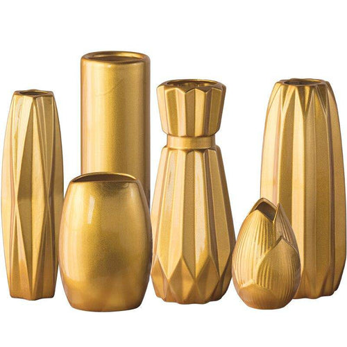 Vase design en céramique dorée au style géométrique - vue 3 sur 11