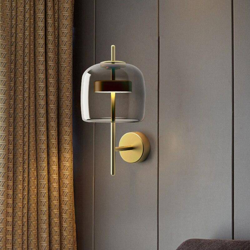 Applique murale design LED en métal doré et boule en verre fumé - vue 4 sur 7