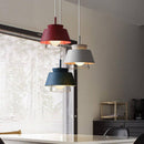 LED-Design-Pendelleuchte mit farbigem Metallschirm Fly