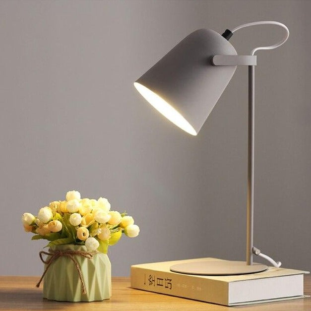 Lampe de bureau moderne avec abat-jour cylindrique coloré Ullysa - vue 5 sur 10