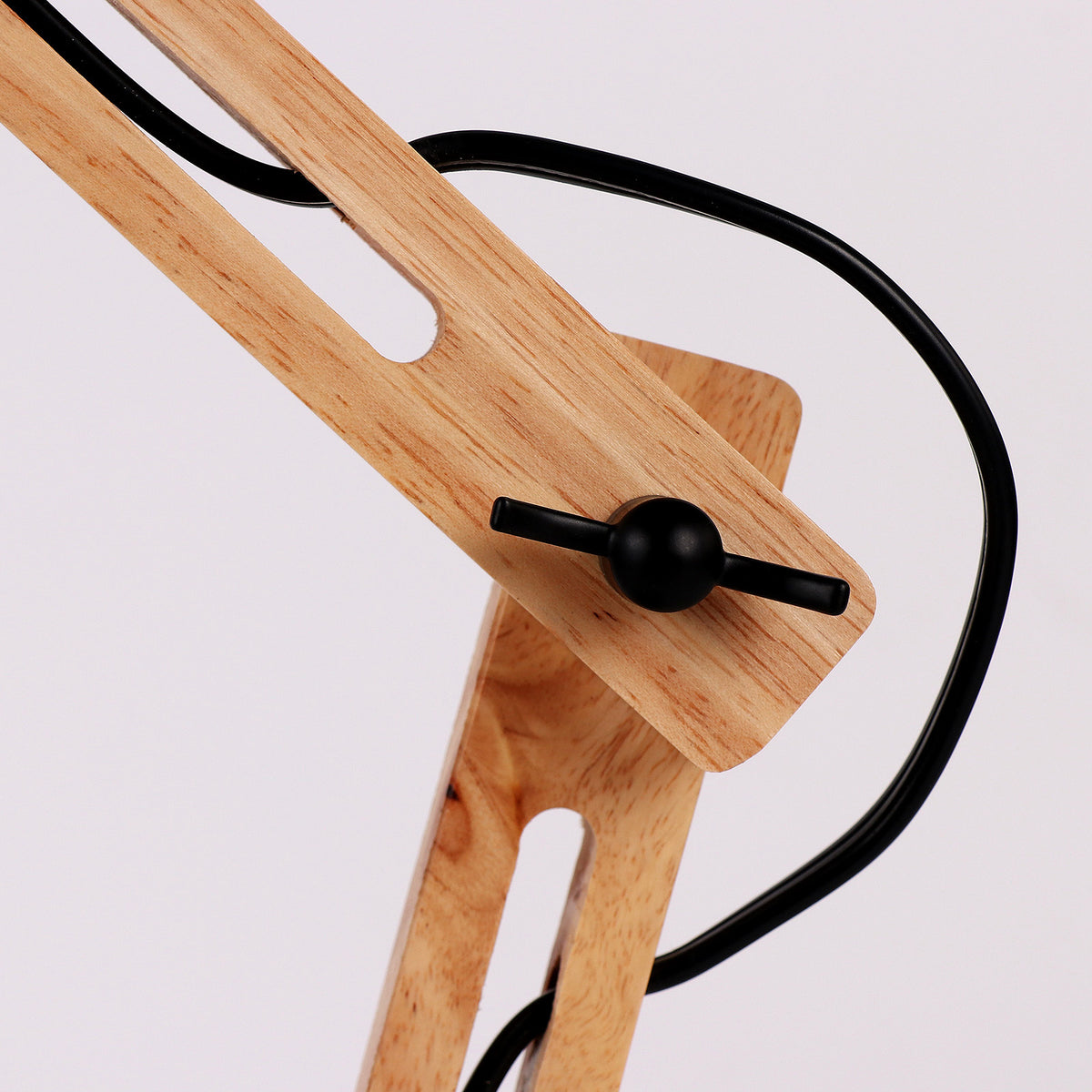 Lampe de bureau moderne en bois articulée Vaz - vue 7 sur 8