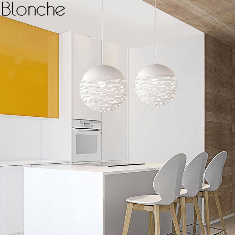 Suspension design moderne en boule trouée Hollow (plusieurs couleurs)