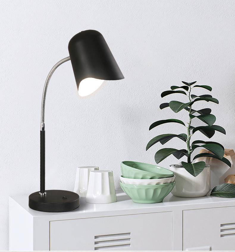 Lampe de chevet ou bureau à LED de couleur Nordic - vue 9 sur 10