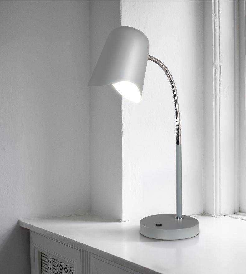 Lampe de chevet ou bureau à LED de couleur Nordic - vue 8 sur 10