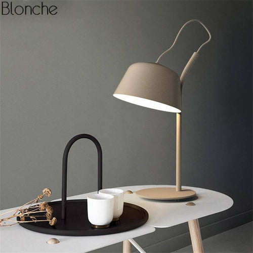 Lampe de bureau design à LED Study