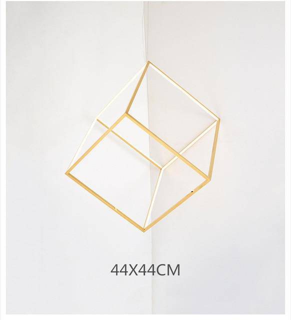 Suspension design à LED en forme de branches de cube dorée - vue 5 sur 9