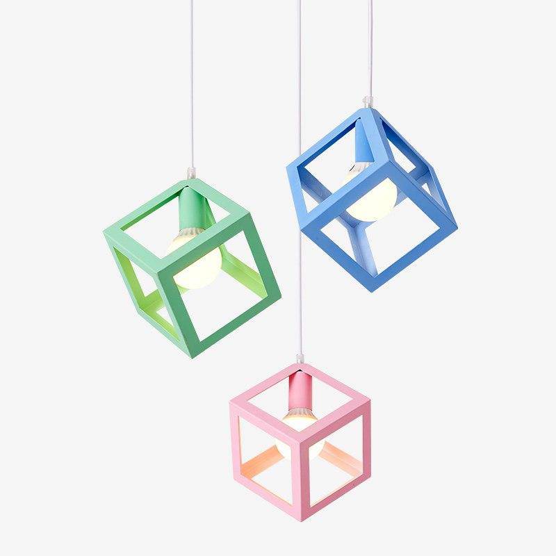 Suspension design à LED arête de cube de couleur en métal - vue 5 sur 5