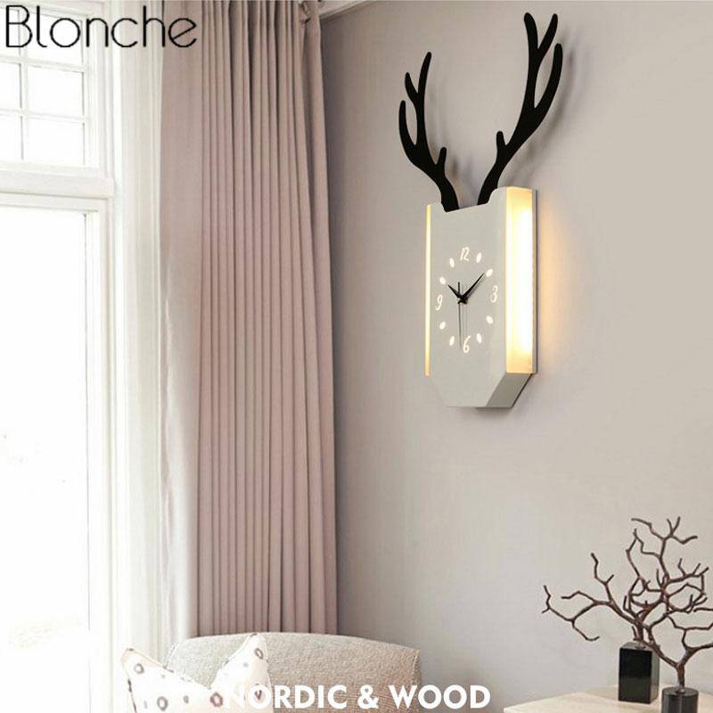 Applique murale LED corne de cerf et horloge