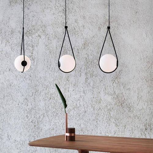Suspension design boule accrochée Designer