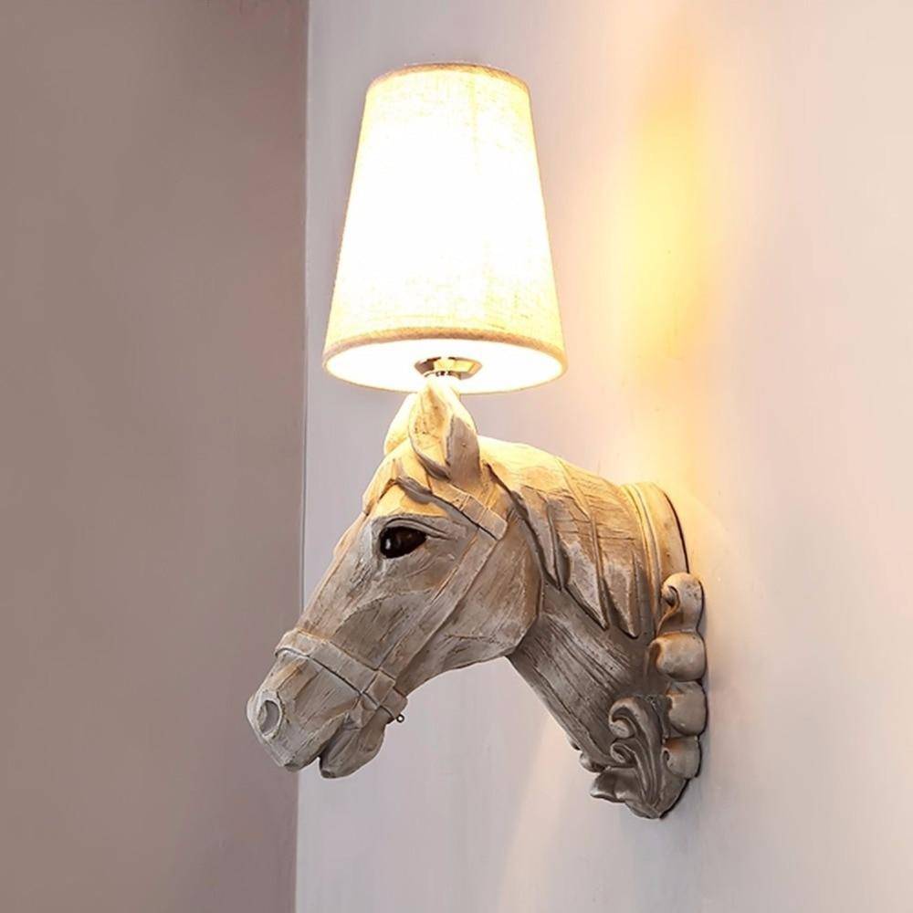 Applique murale en forme de tête de cheval et abat-jour - vue 4 sur 5