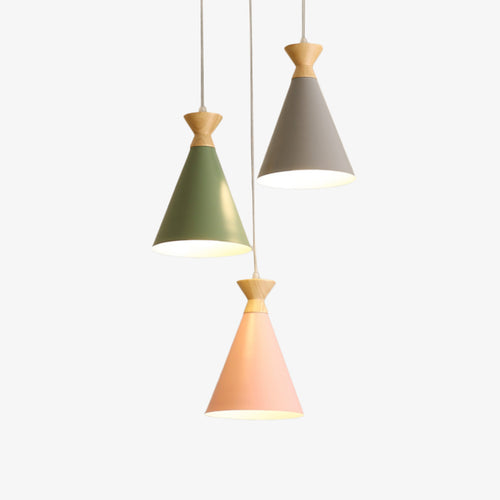 Suspension scandinave avec abat-jour conique et en bois Avi